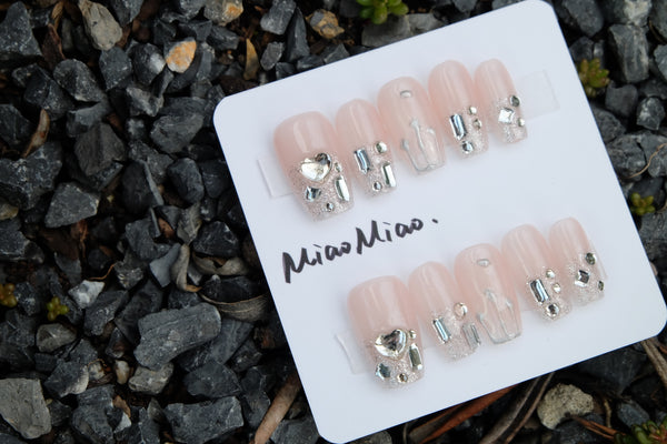 Sliver Princess 10pcs Salon-quality Handmade Press on Nails - Short Length 银色爆闪公主风短T