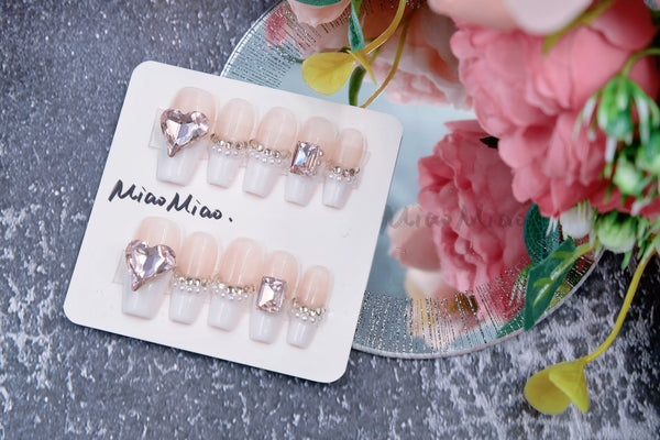 High-end Pink Diamond French Manicure 10pcs Salon-quality Handmade Press on Nails - Medium Length 网红法式歪心中T